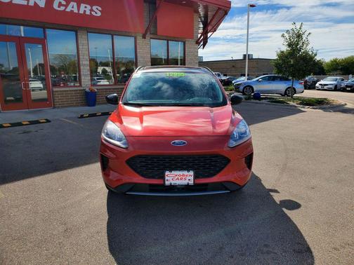 2020 Ford Escape SE