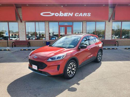 2020 Ford Escape SE