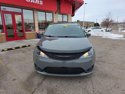 2020 Chrysler Pacifica Touring