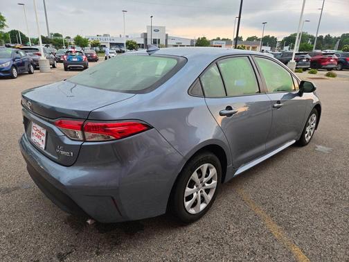 Celestite 2023 Toyota Corolla Hybrid SE