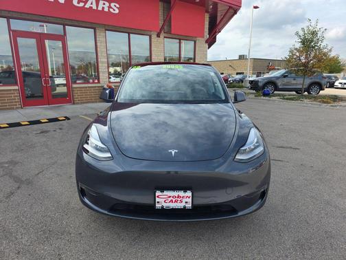 2022 Tesla Model Y Long Range Dual Motor All-Wheel Drive