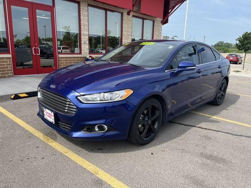 Photo 2 of 16 of 2016 Ford Fusion SE