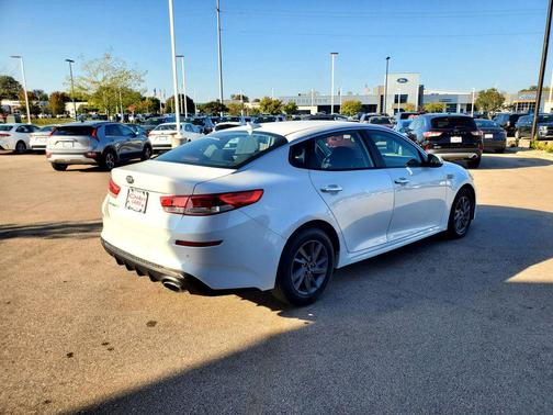 2020 Kia Optima LX