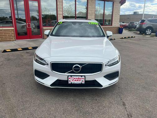 2019 Volvo S60 T5 Momentum