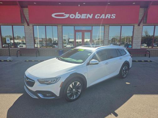 2018 Buick Regal TourX Essence