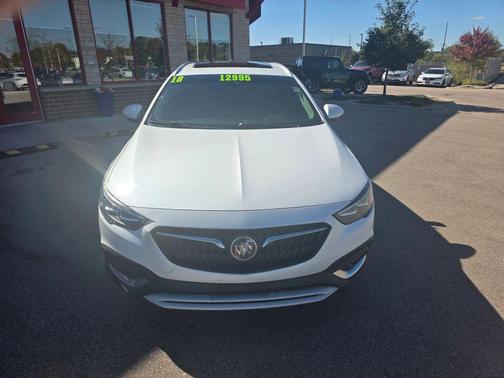 2018 Buick Regal TourX Essence