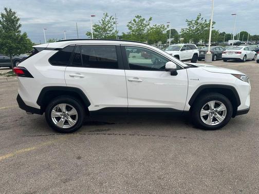 Super White 2020 Toyota RAV4 Hybrid XLE