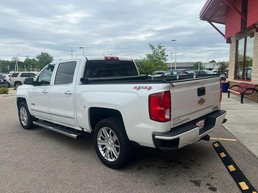 Iridescent Pearl Tricoat 2017 Chevrolet Silverado 1500 High Country