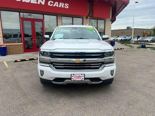 Iridescent Pearl Tricoat 2017 Chevrolet Silverado 1500 High Country