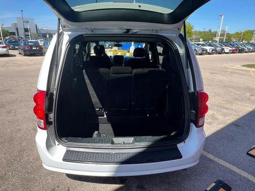 Bright White Clearcoat 2016 Dodge Grand Caravan AVP/SE