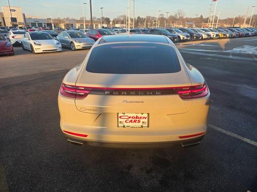 2020 Porsche Panamera 4