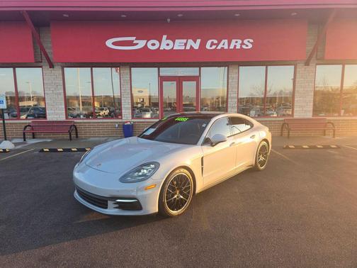 2020 Porsche Panamera 4