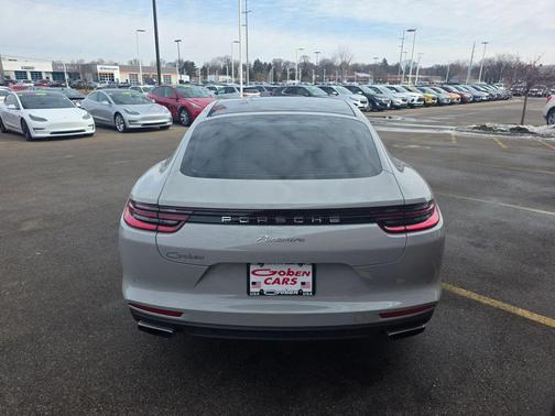 2020 Porsche Panamera 4