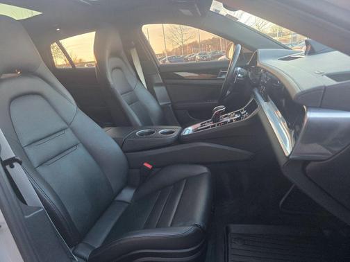 2020 Porsche Panamera 4