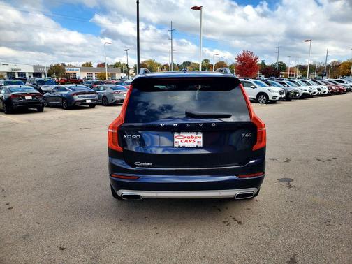 2019 Volvo XC90 T6 Momentum