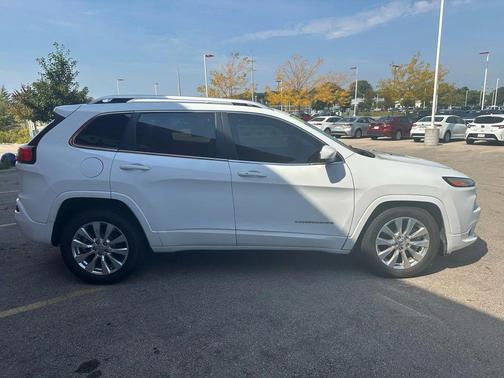 2016 Jeep Cherokee Overland