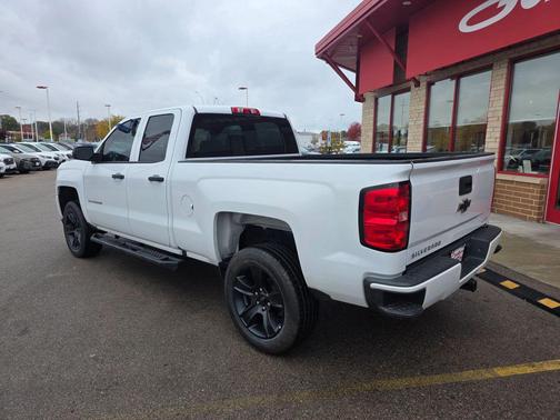 2017 Chevrolet Silverado 1500 Custom