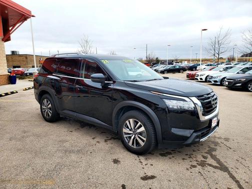 2024 Nissan Pathfinder SL FWD