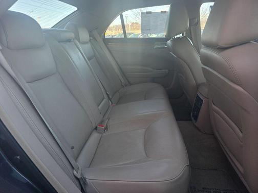 2013 Chrysler 300C Base