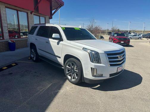 2017 Cadillac Escalade Luxury