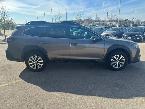 Brilliant Bronze Metallic 2024 Subaru Outback Premium