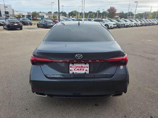2020 Toyota Avalon XLE