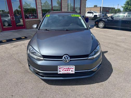 Platinum Gray Metallic 2019 Volkswagen Golf SportWagen TSI S
