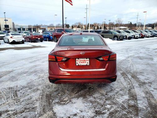 2024 Nissan Altima 2.5 SV