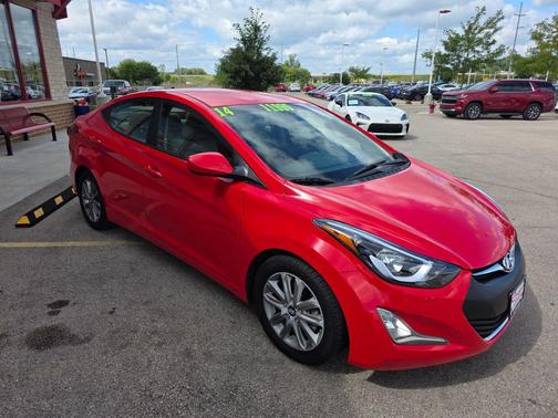 2014 Hyundai ELANTRA SE