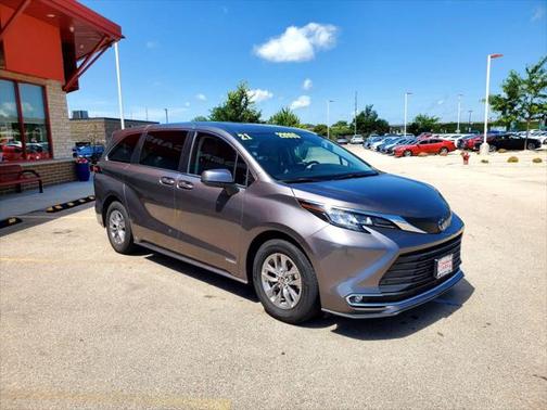 2021 Toyota Sienna XLE 7 Passenger