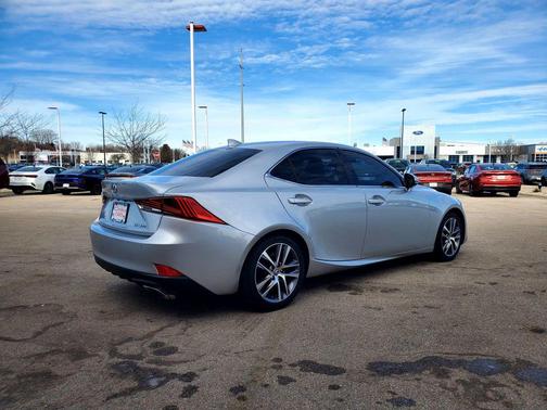 2018 Lexus IS 300 Base