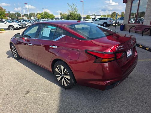 2021 Nissan Altima 2.5 SV