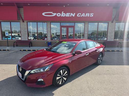 2021 Nissan Altima 2.5 SV