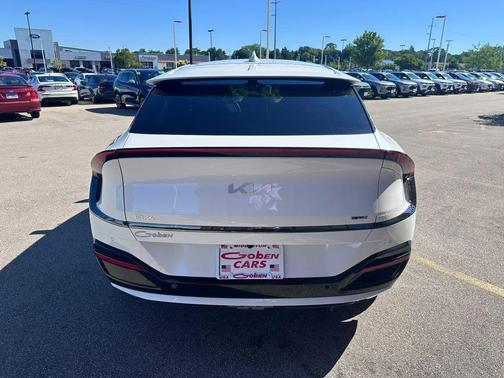 Snow White Pearl 2024 Kia EV6 GT-Line