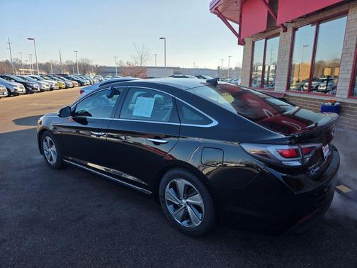 2016 Hyundai SONATA Hybrid Limited