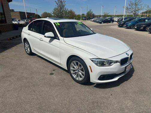 White 2018 BMW 320 i