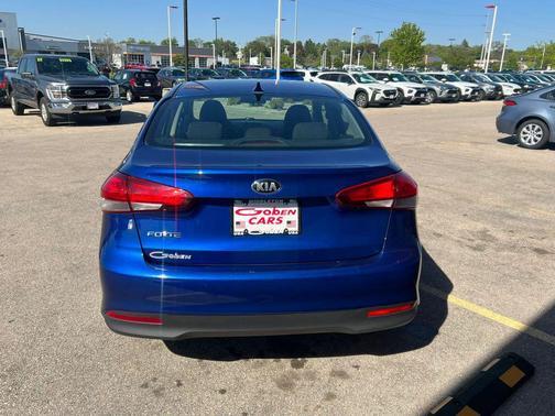 Deep Sea Blue 2017 Kia Forte LX
