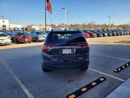 2017 GMC Acadia SLE-2