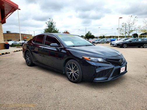 2022 Toyota Camry SE