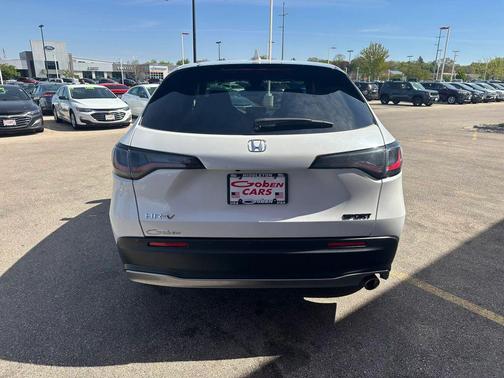 Platinum White Pearl 2025 Honda HR-V AWD Sport