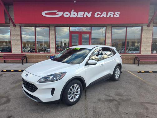 2020 Ford Escape SE