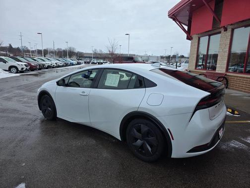 2024 Toyota Prius LE