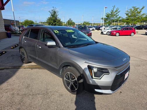 2023 Kia Niro LX
