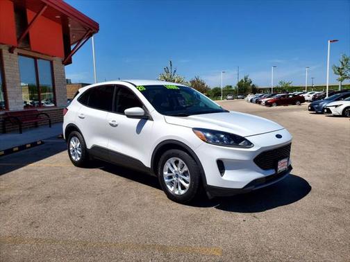 2020 Ford Escape SE