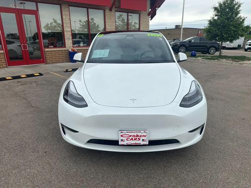 Pearl White Multi-Coat 2022 Tesla Model Y Performance Dual Motor All-Wheel Drive