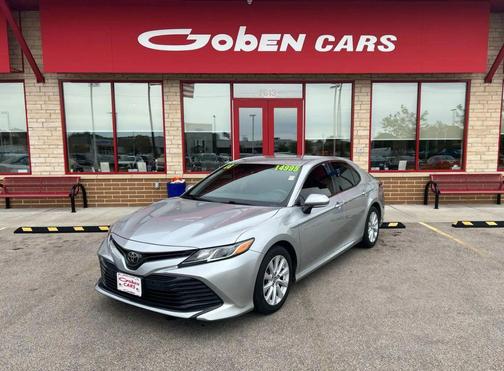 Celestial Silver Metallic 2018 Toyota Camry LE