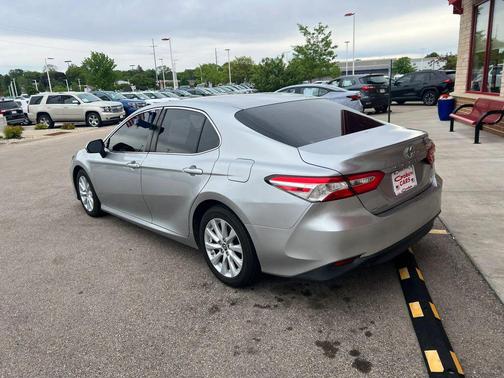Celestial Silver Metallic 2018 Toyota Camry LE