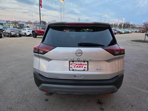 2022 Nissan Rogue SV