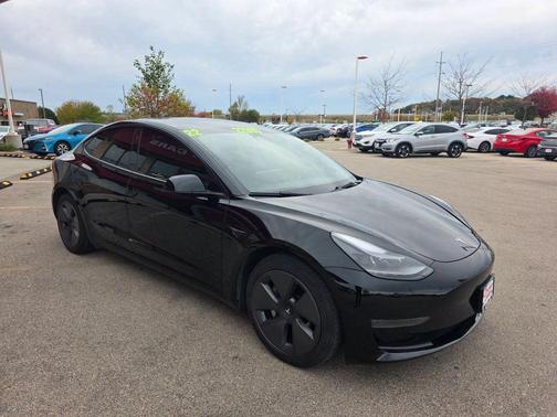 2022 Tesla Model 3 Standard Range