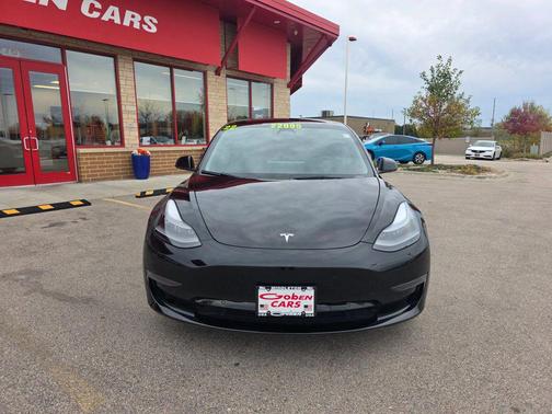 2022 Tesla Model 3 Standard Range